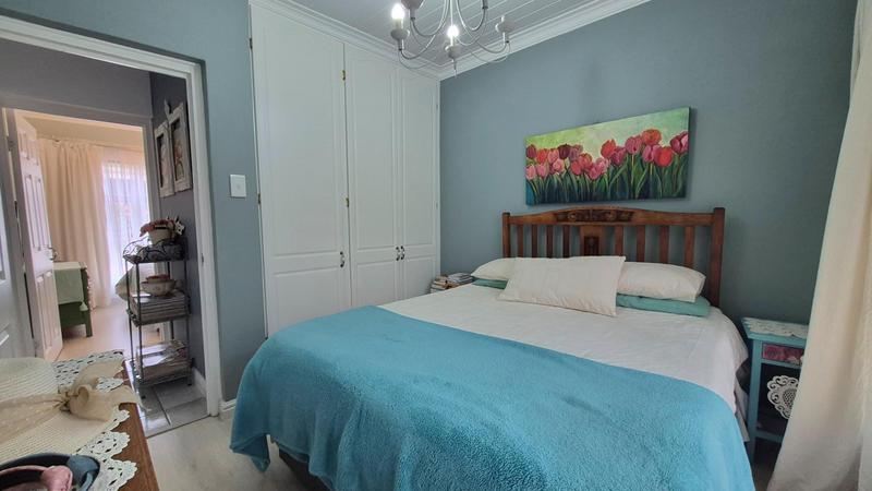 4 Bedroom Property for Sale in Hartenbos Heuwels Western Cape